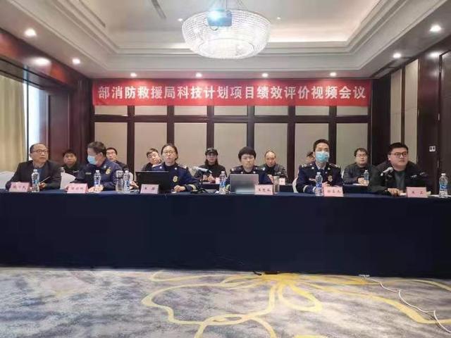 旋翼無人機實現了在百米以上高層建筑滅火(圖5)